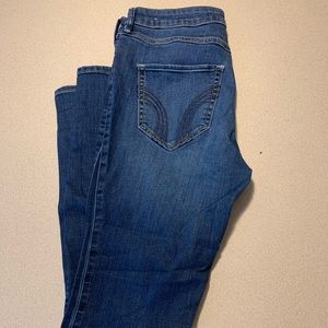 Highrise Hollister size 10 skinny jeans
